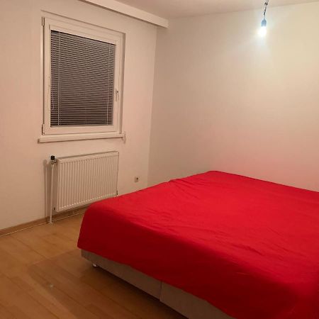Sehr Schone Zimmer 1 In Wien Favoriten Bagian luar foto
